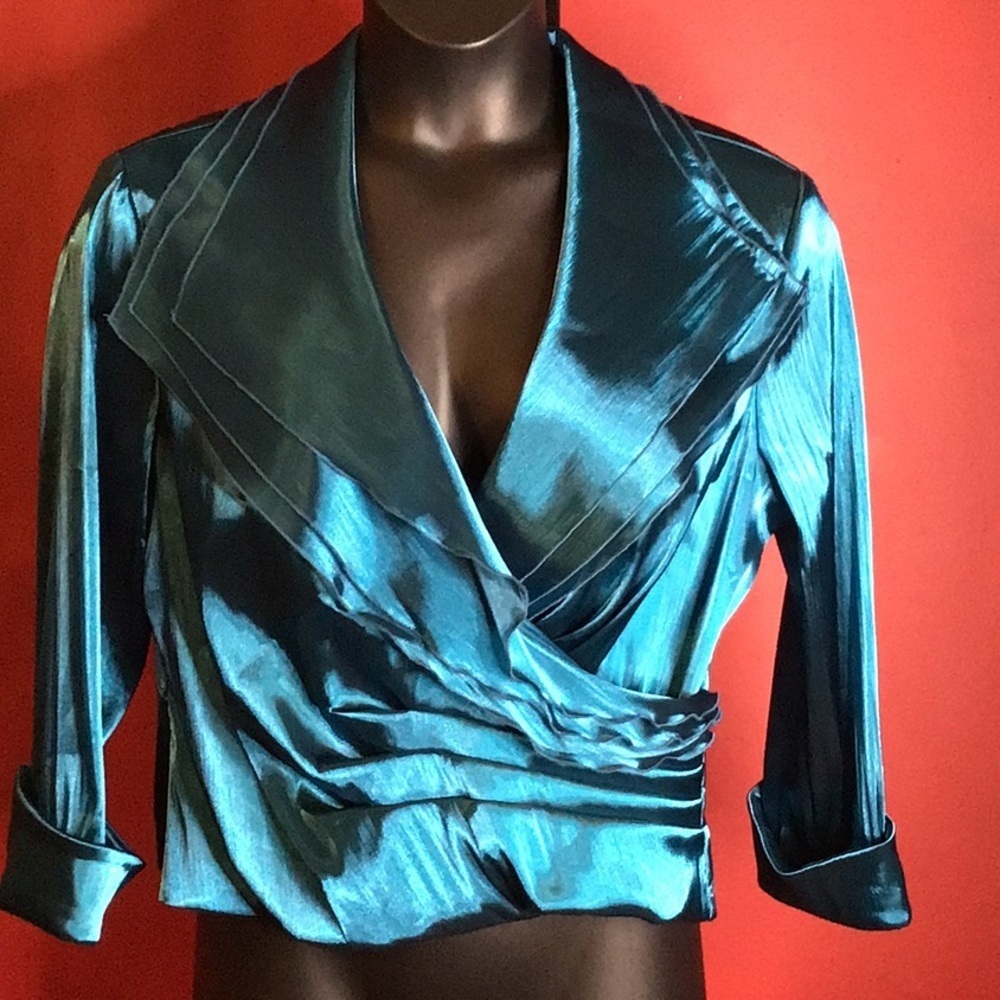 CACHET SATIN  WRAP TOP SIZE 16 - Picture 2 of 5